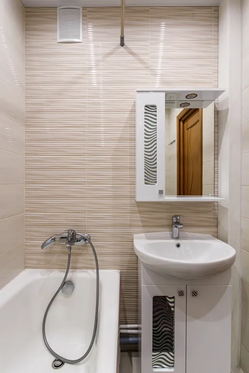 Рядом краевая больница. Центр города