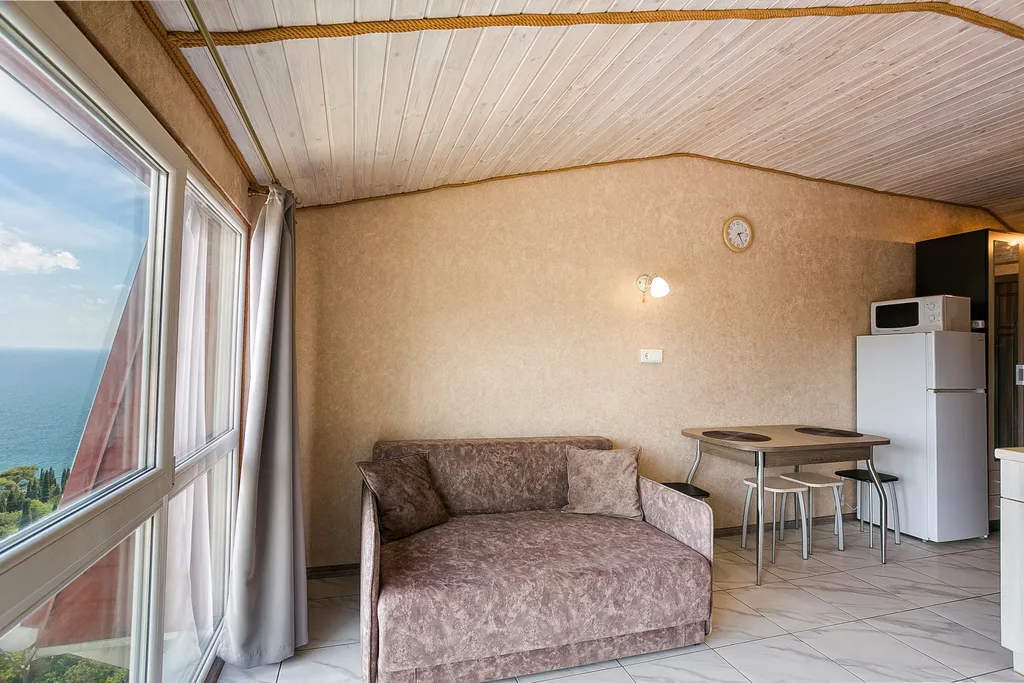 Квартира-студия с панорамным видом на море