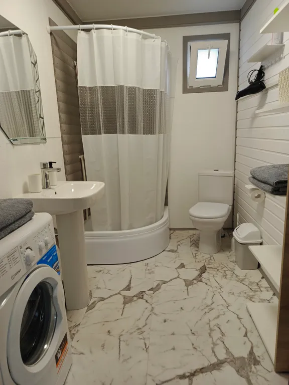 Домик с видом на море