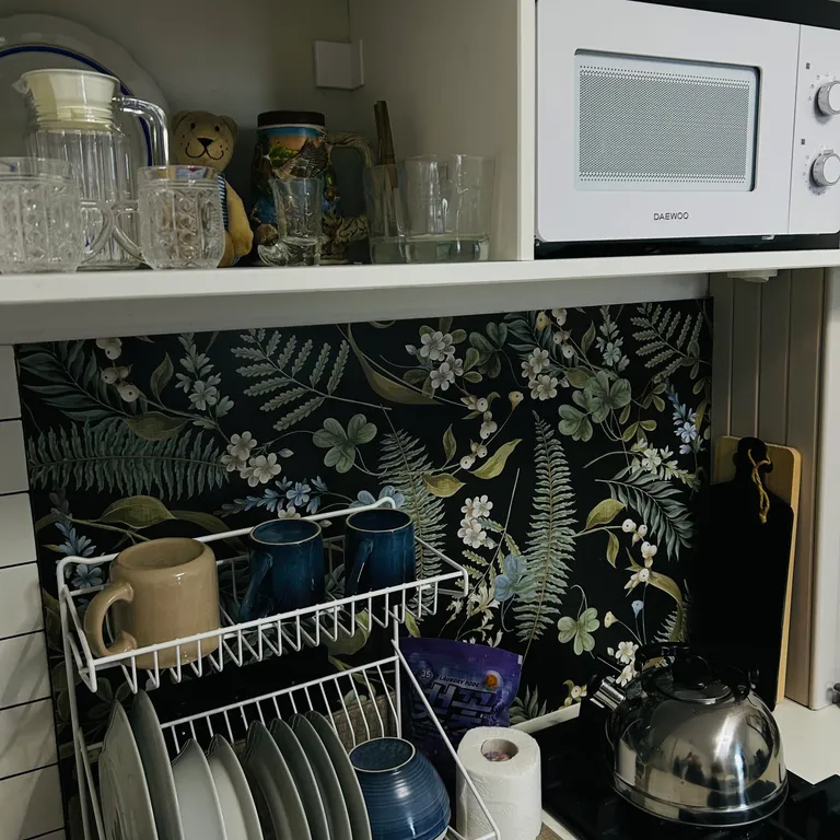 Студия с видом на город