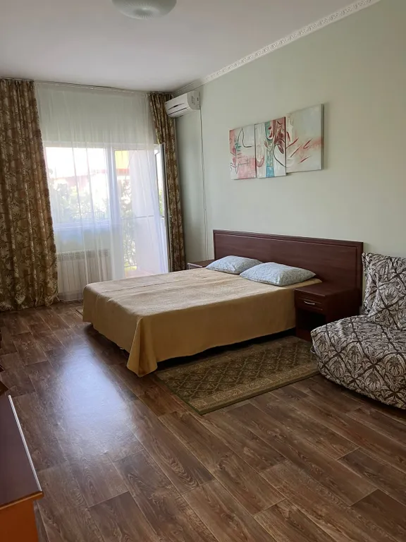 Квартира Квартира Трехместный номер улучшенный — Геленджик