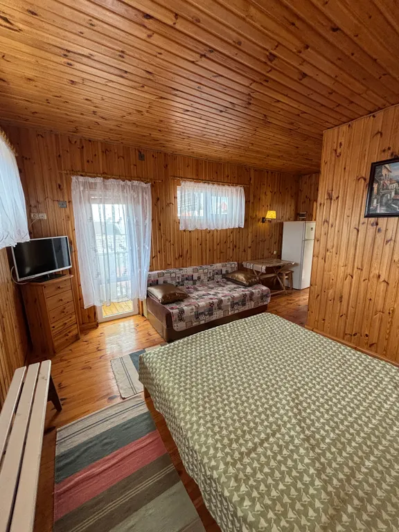 Номер с балконом и видом на море и горы в 150ти метрах от моря и пляжа