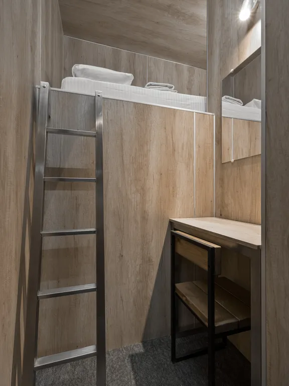 Одноместный номер с верхним размещением.