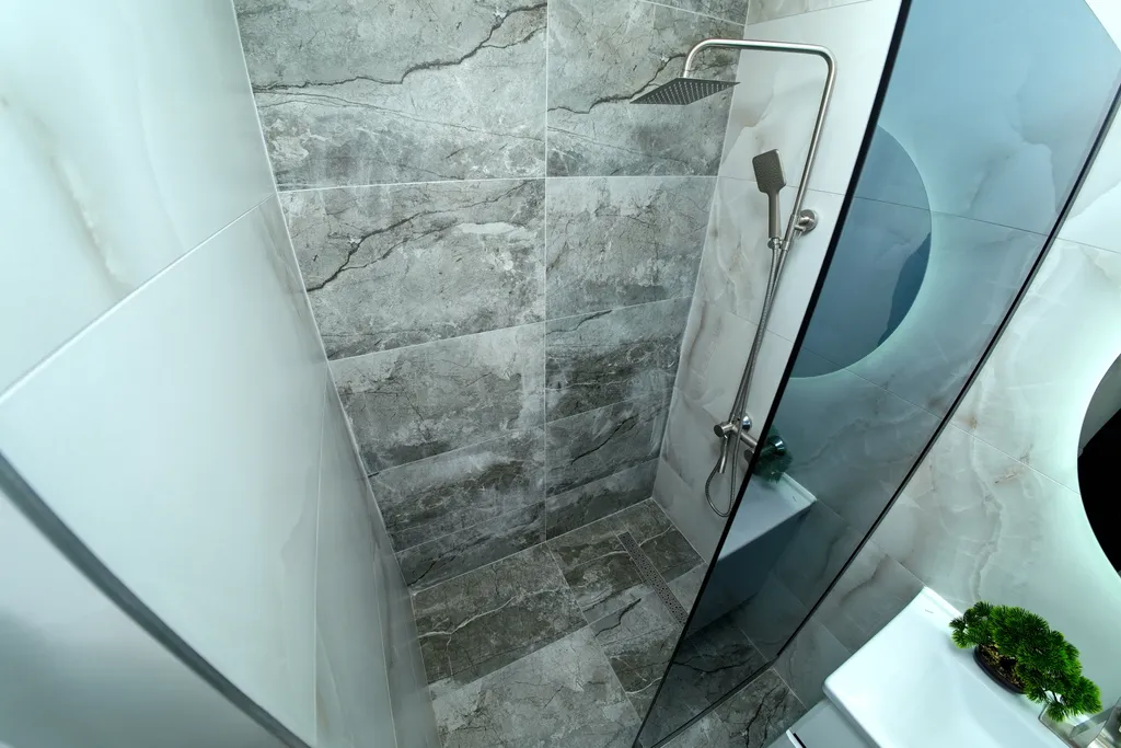 Комфортные апартаменты с видом на метромост и центр