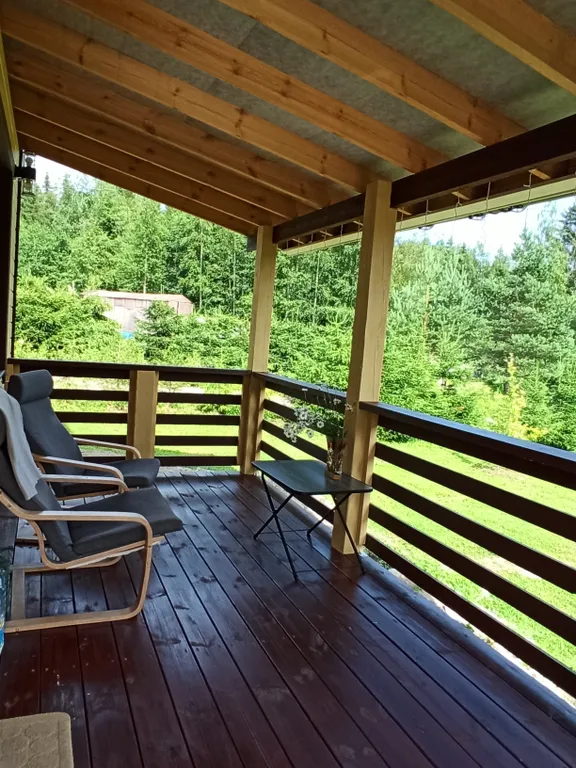 Уютный уголок у леса