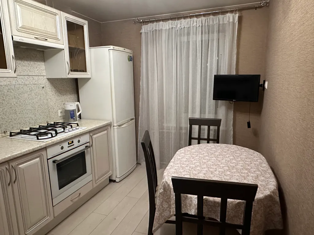 Семейная трёхкомнатная квартира с видом на Вознесенский храм