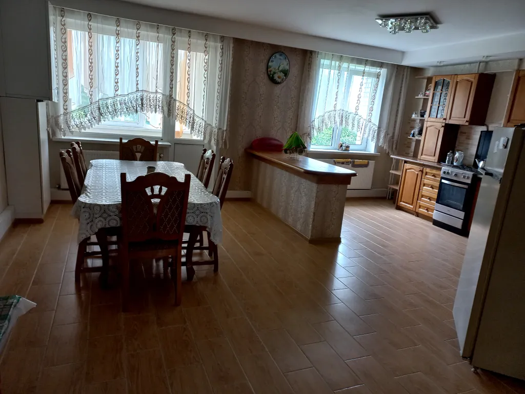 4-комнатная Квартира