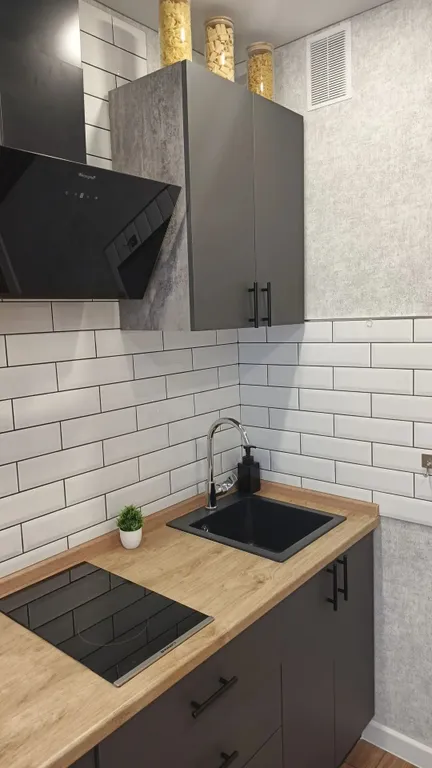 Уютная квартира рядом с мнтк и областной больницей