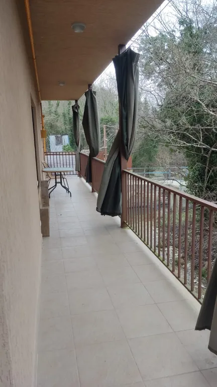 Уютный дом в лесной зоне в трёх километрах от моря