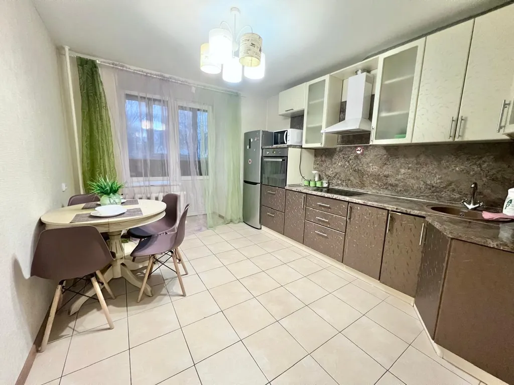 Просторная квартира с большой кухней