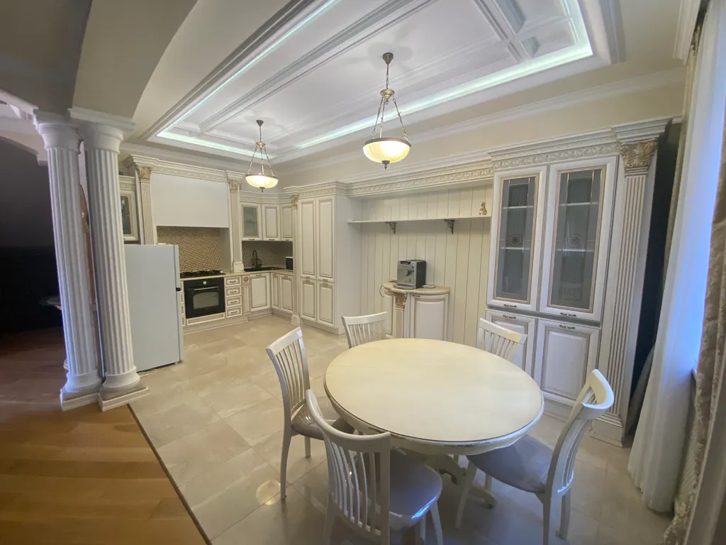 5-комнатный Дом