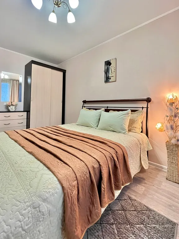 Уютная квартира в новом доме — аренда посуточно в Пермь