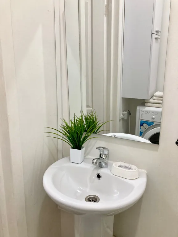 Уютная студия с широкой кроватью