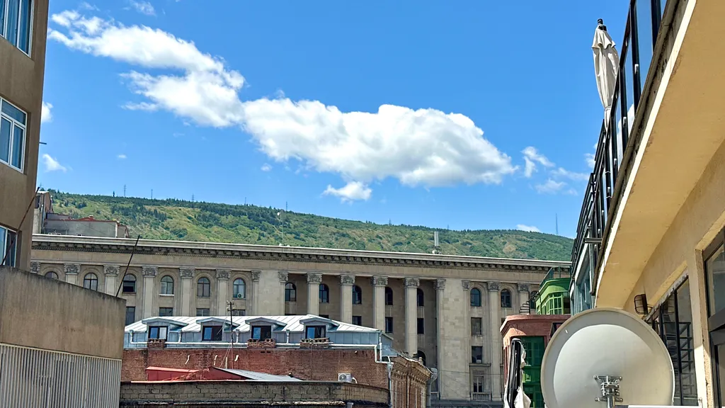 Cloudy Tbilisi Apartment