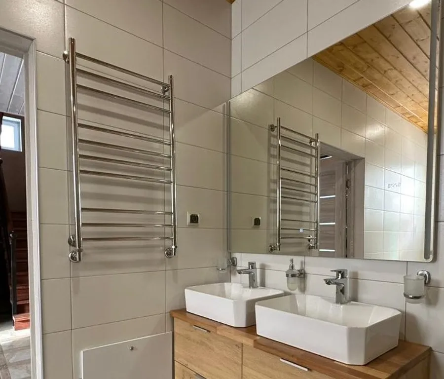 8-комнатный Дом