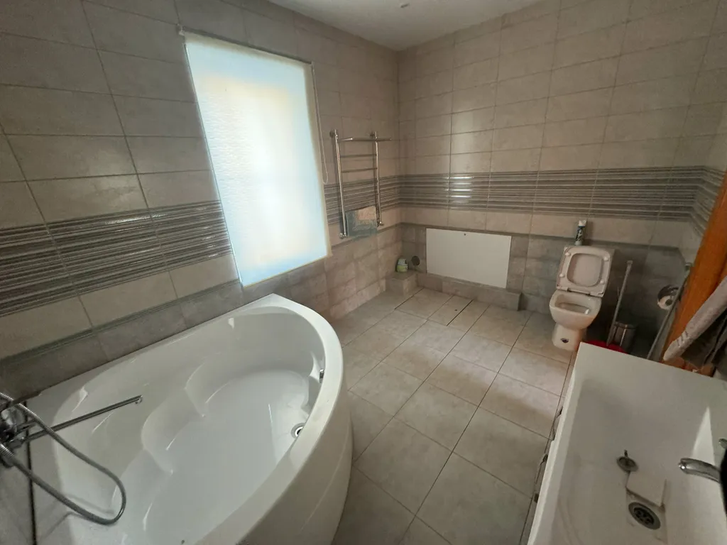 Коттедж Коттедж у леса с бассейном — Белоозёрский