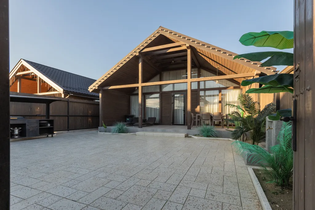 Уютный дом на берегу Каспийского моря