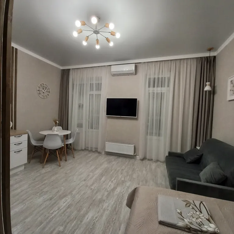 Уютная современная квартира в новом ЖК — аренда посуточно в Аксай