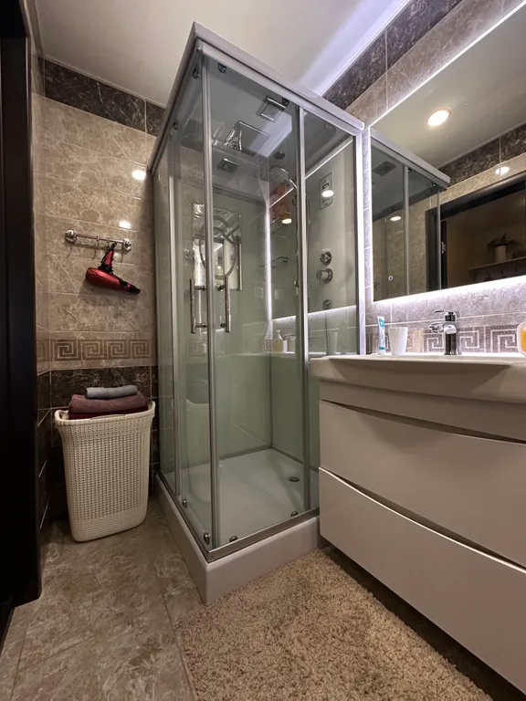 Комфортная квартира в центре города с хорошим ремонтом