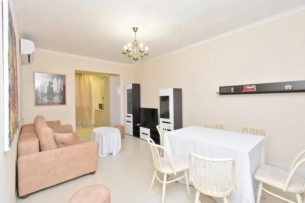 Уютная квартира на площади Республики в самом сердце города