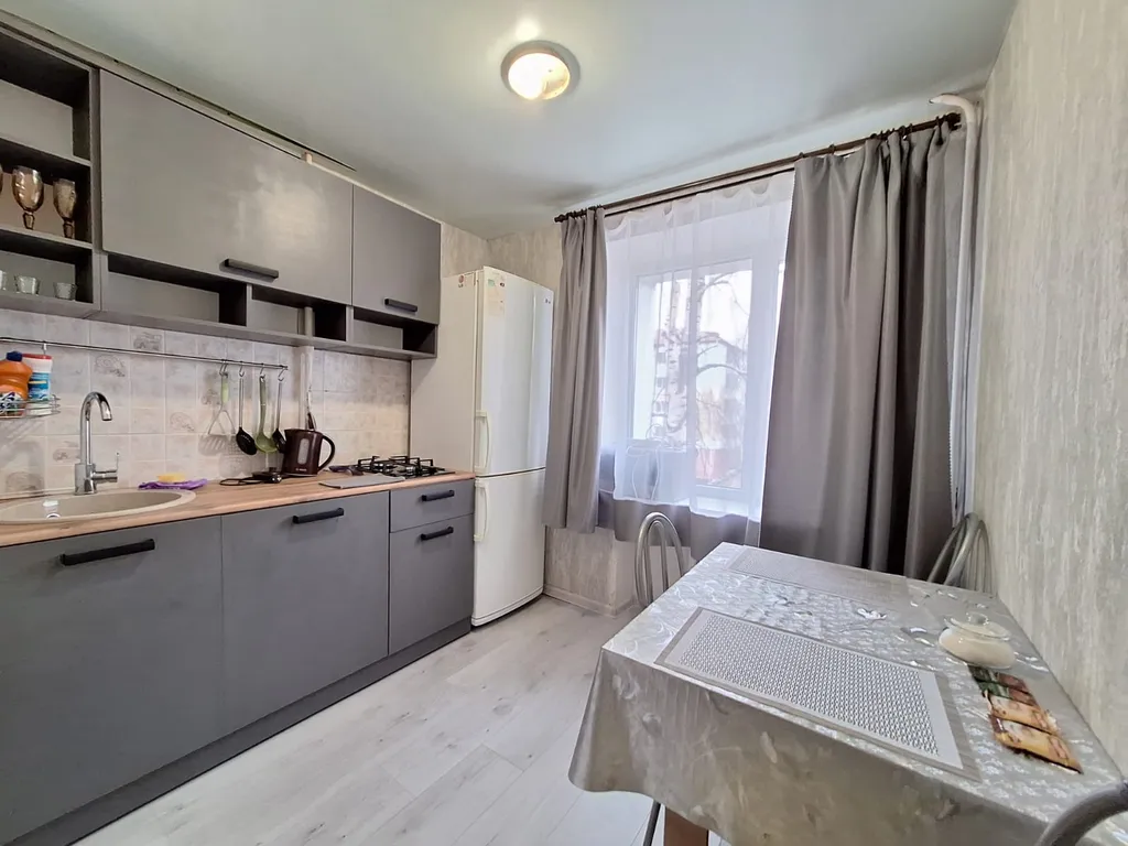 Квартира Отличная 2-комнатная в центре города — аренда посуточно в Урай