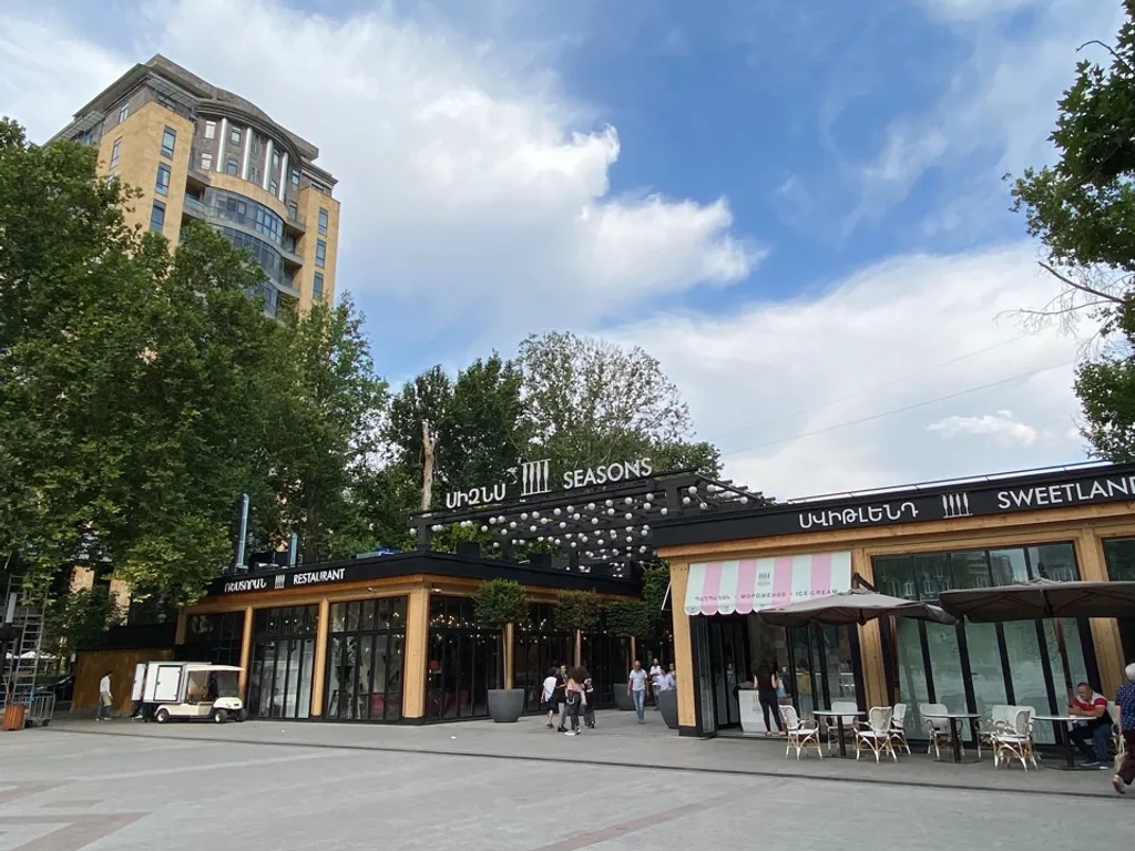 Уютная квартира с евроремонтом в центре города