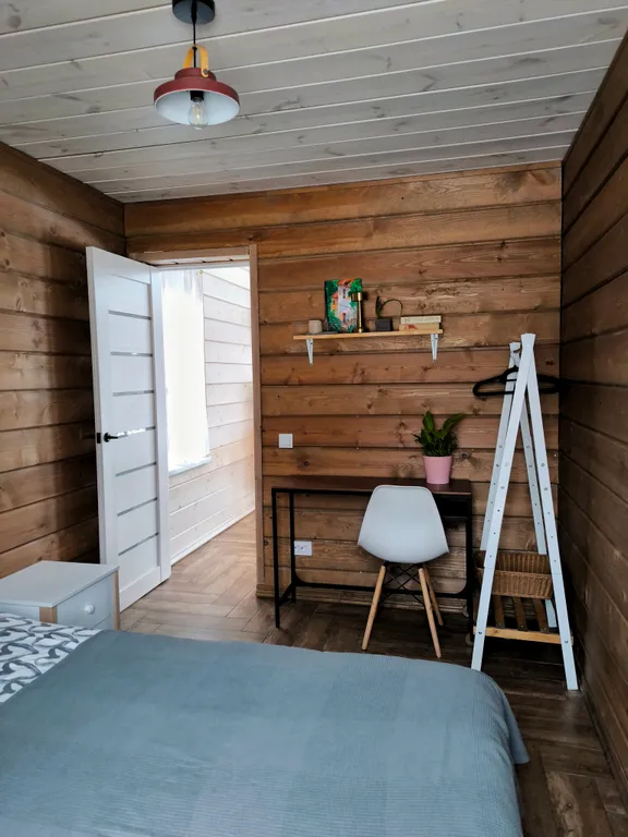 Загородный дом у озера