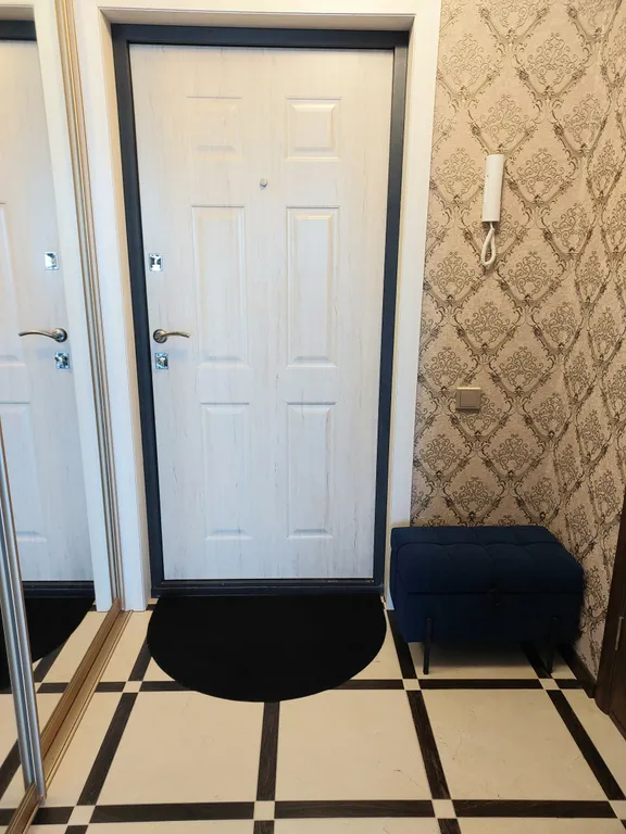 Квартира с панорамными окнами с видом на реку