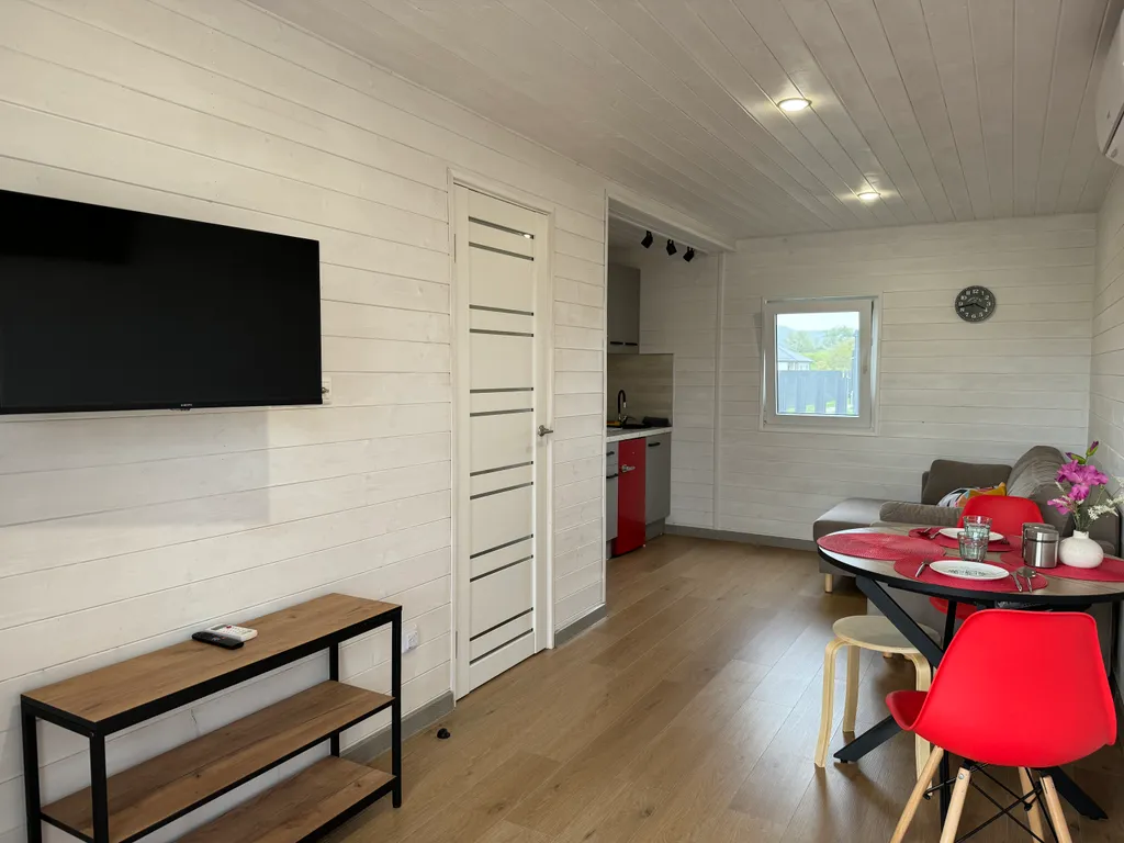 Дом с видом на луга и горы