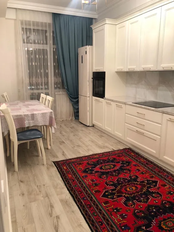 Уютная квартира в новой части города в 10 минутах от моря