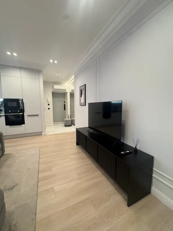 2-комнатный люкс с дизайнерским ремонтом в историческом центре