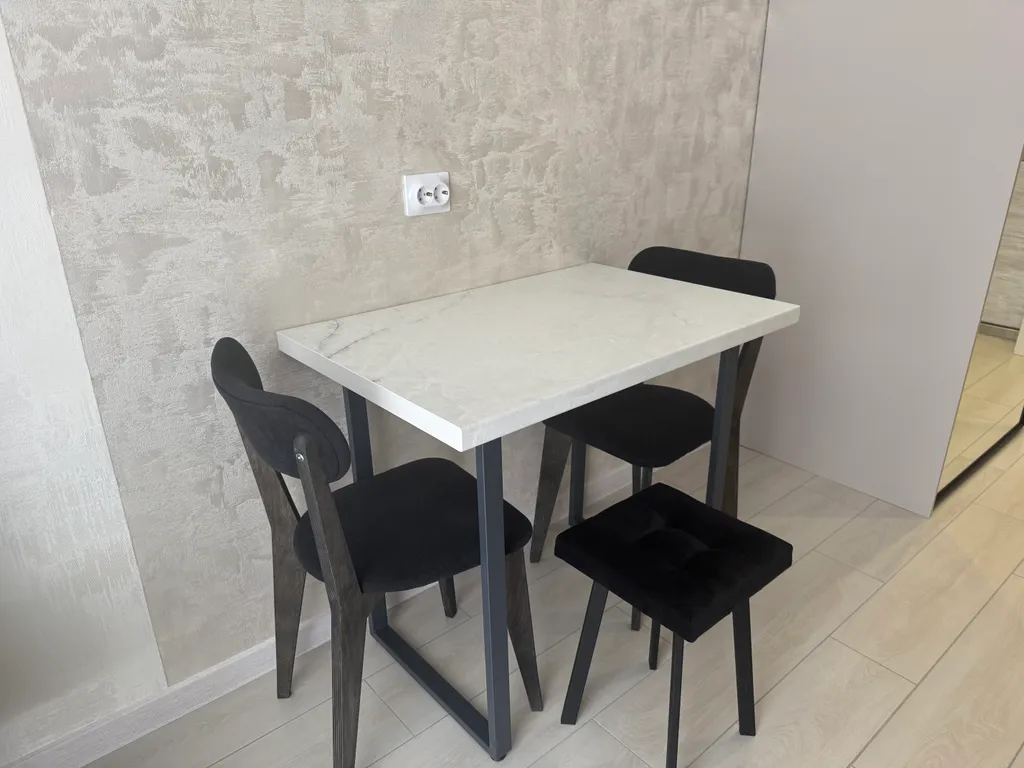 Студия 90 с видом на море