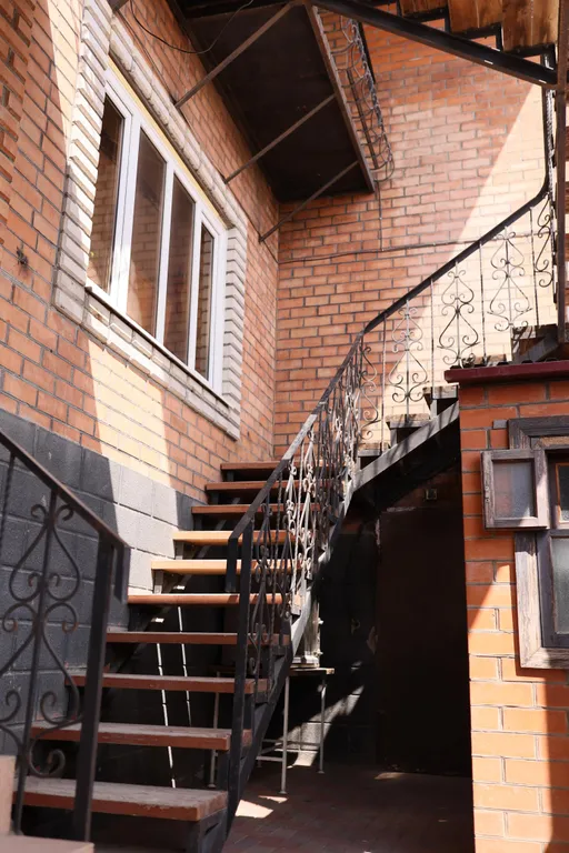 Уютная трёхкомнатная квартира на 2 этаже частного дома — аренда посуточно в Ессентуки