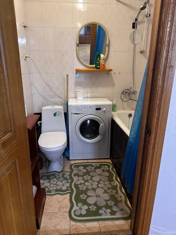 Просторная студия рядом с платиной ареной и прудами