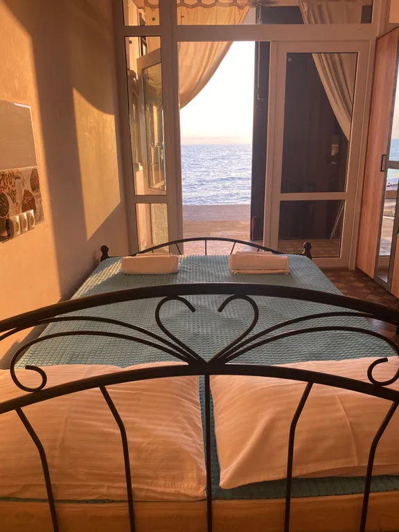 Квартира Апартаменты номер 2 с видом на море — аренда посуточно в Лоо