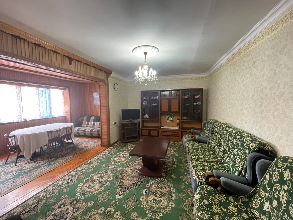 Уётная трехкомнатная квартира с лоджией , 4 минуты до моря