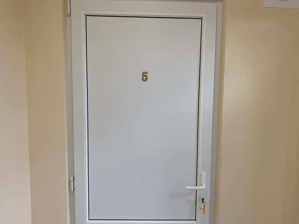 Улучшенный с видом на город