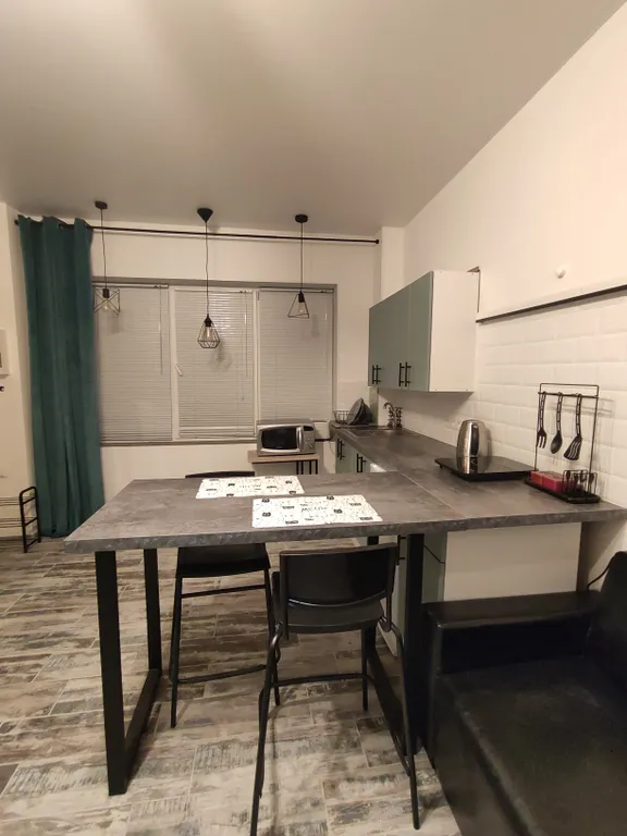 Студия на берегу залива