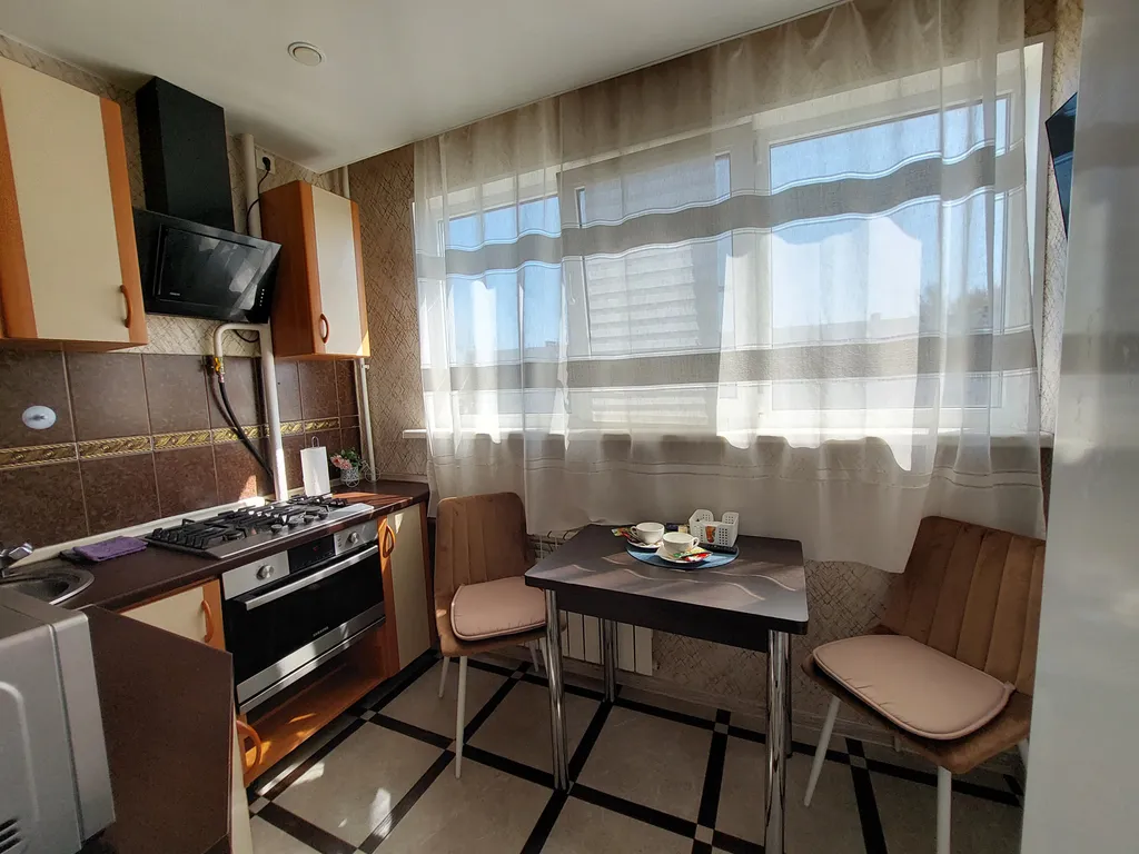 Квартира в  сердце города -шаг до всего) — аренда посуточно в Кингисепп