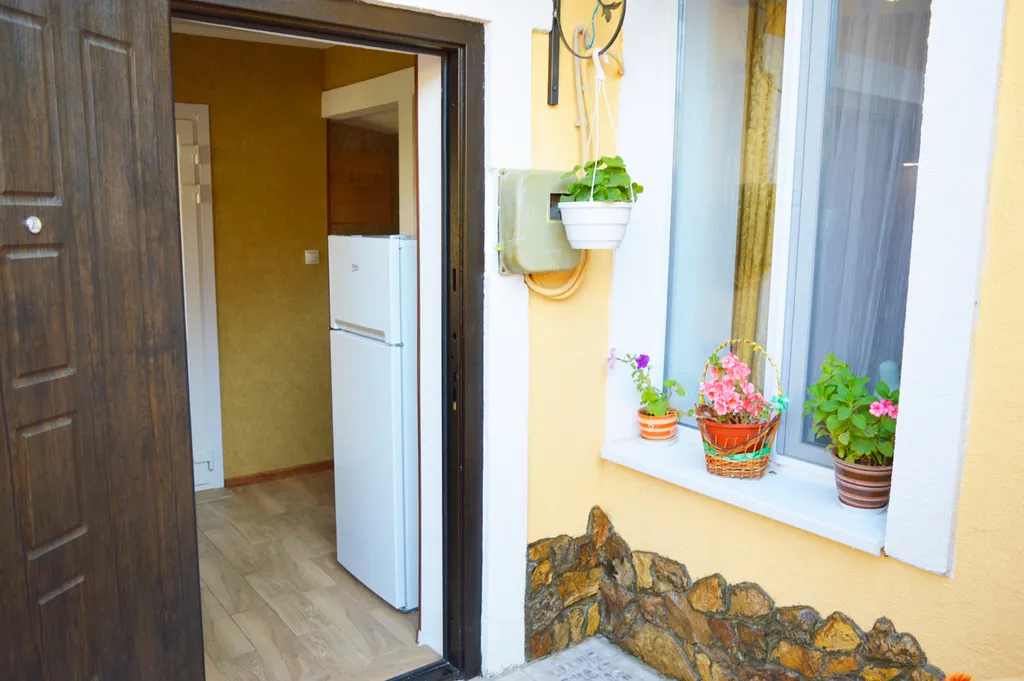 Дом рядом с морем и своим двориком