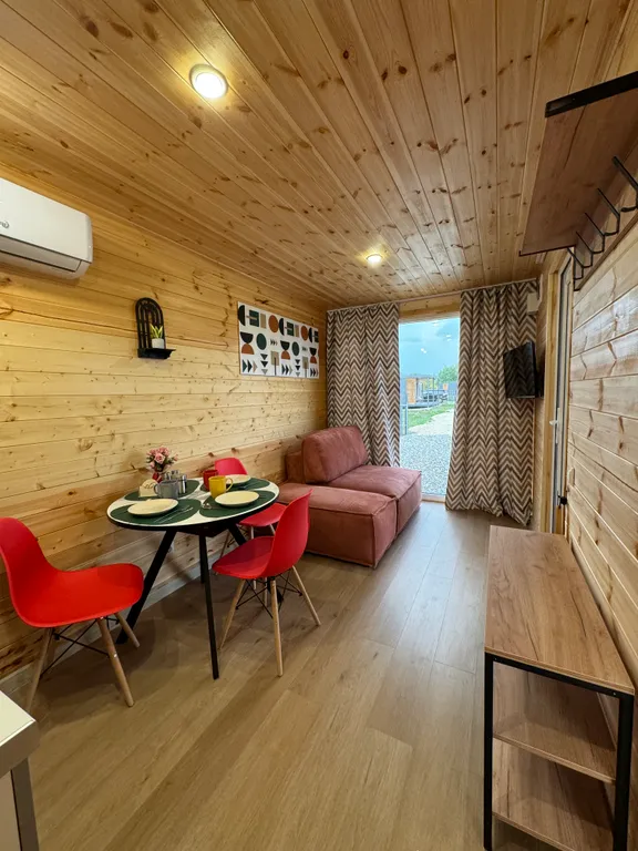 Дом с видом на лавандовое поле