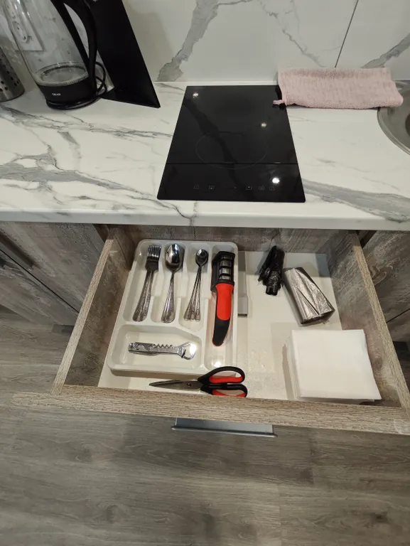 Просторная студия с новым ремонтом (№9)