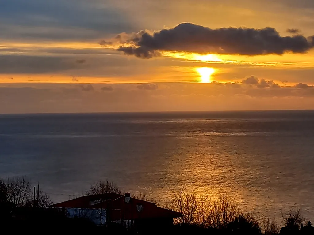 Комната под ключ с видом на море в новостройке без балкона