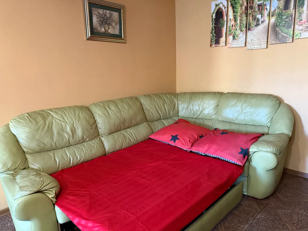 Дом с баней и бассейном