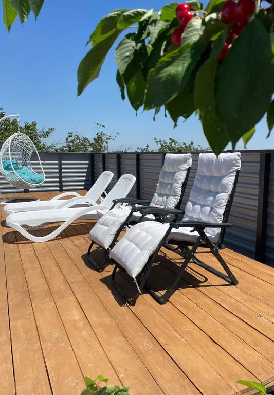 Уютный приватный дом с бассейном в горах среди виноградников