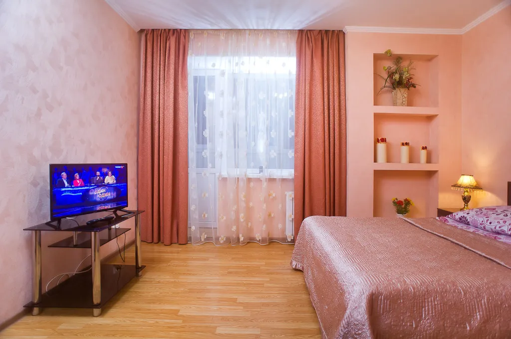 Двухкомнатная с изолированными комнатами в центре рядом с зоопарком