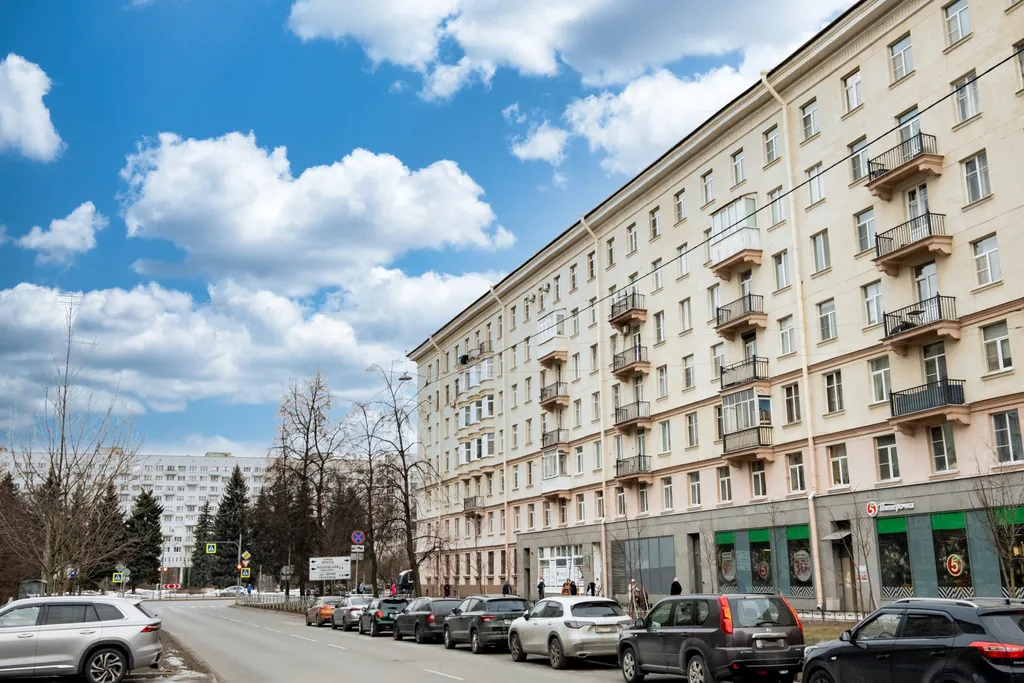 Просторная квартира у метро парк Победы
