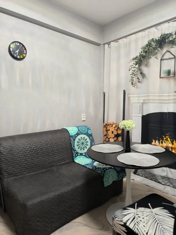 Квартира с балконом и видом на горы