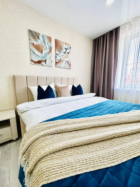 Квартира Уютная, двухкомнатная дизайнерская квартира у озера — Калининград