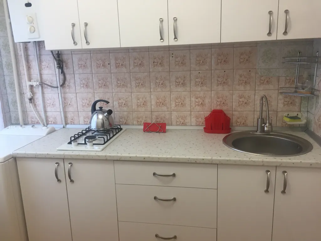 Уютная и светлая двухкомнатная квартира в Феодосии- ждёт Вас в гости